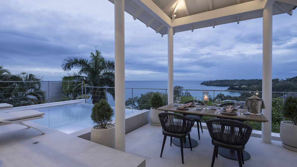 Surin Seaview Villa - Alfresco dining at sundown